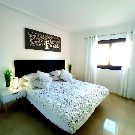 Luxury Large 2 Bedroom Apartment 10 Min Walk To Villamartin Plaza Exterior photo