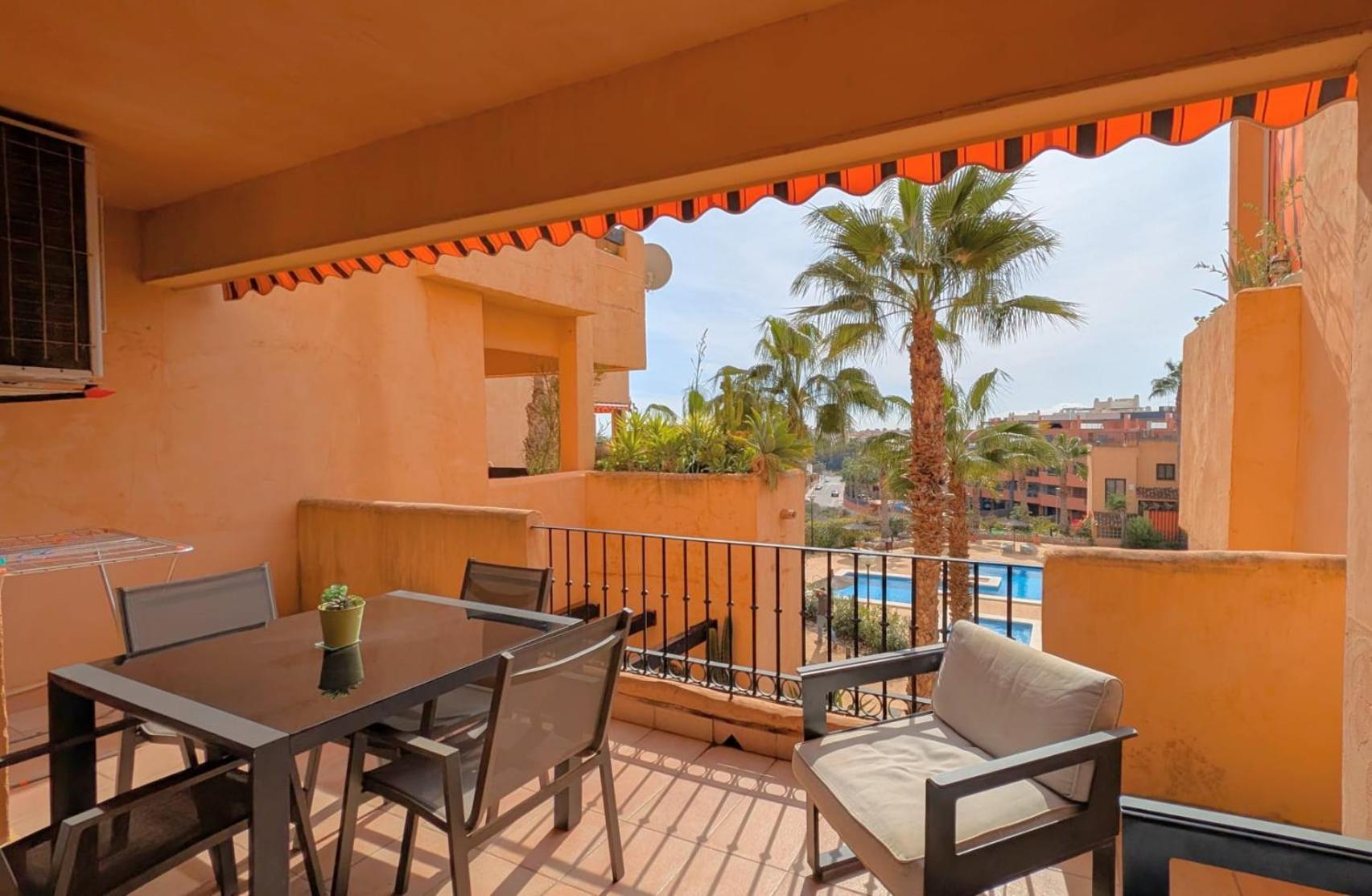 Luxury Large 2 Bedroom 10 Min Walk To Plaza * Villamartin (Valencia)