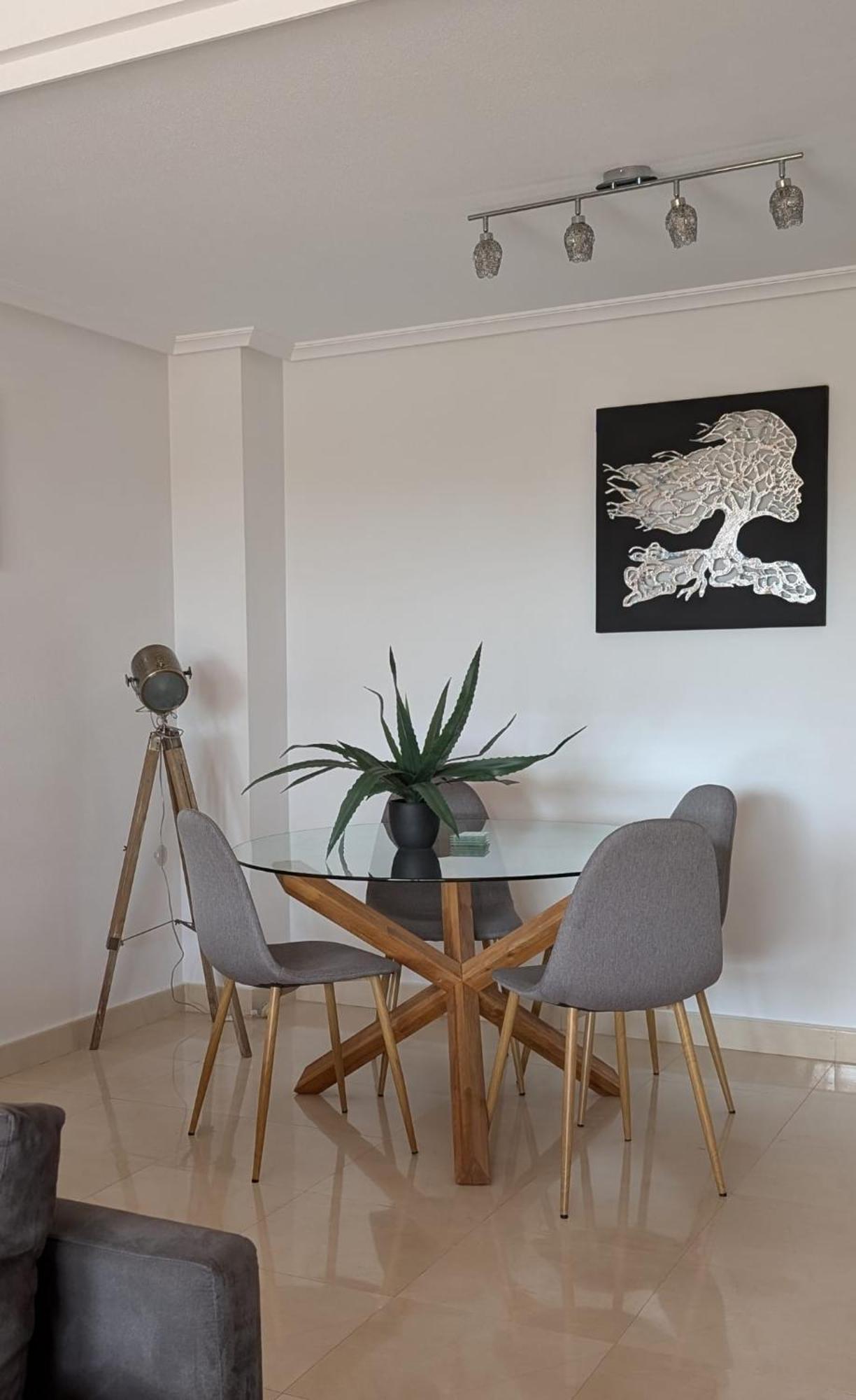Luxury Large 2 Bedroom 10 Min Walk To Plaza